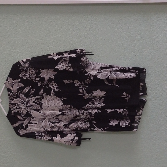 Appointments blouse - Picture 3 of 5